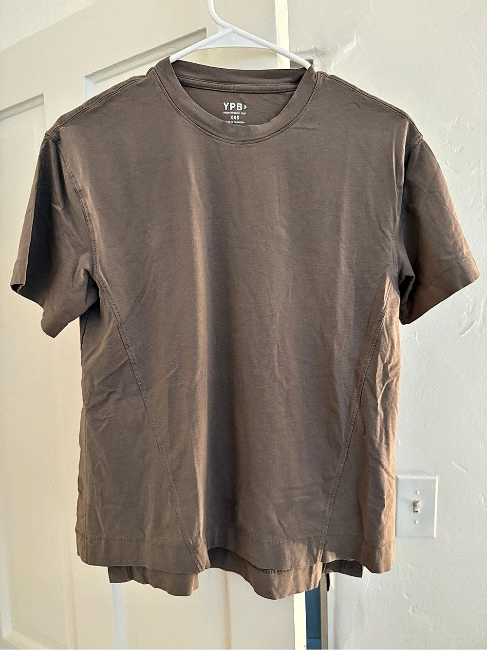 YPB Short Sleeve T-Shirt in Brown Size XXS Like New